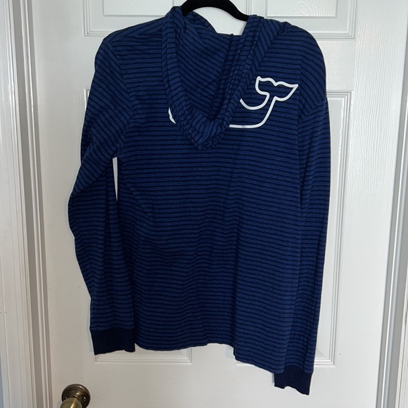 Vineyard Vines long sleeve hooded top! - Picture 2 of 3